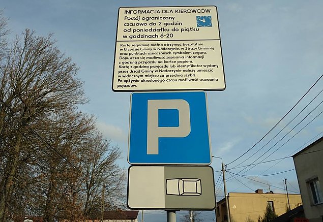 Parkowanie w centrum ograniczone. Jak uniknąć mandatu?