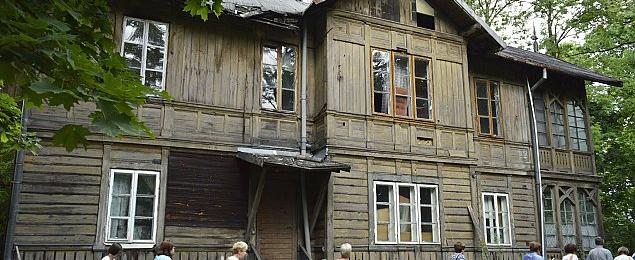 Białołęcki świdermajer: pierwszy krok do remontu za nami