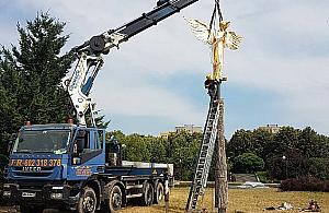 Powrót Anioła Stróża. "Jest prywatnym egzorcyzmem"