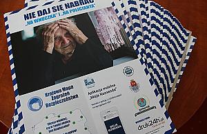 Bezczelna kradzież na Bemowie. Ofiarą 94-latka