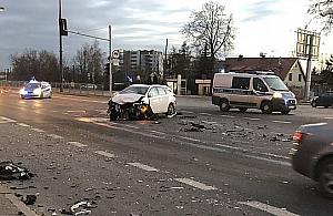 Modlińska: znowu wypadek, znowu ranni