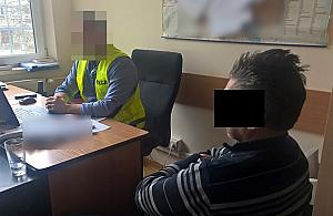 Udawał policjanta, ukradł 450 tys. zł