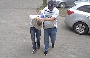Pobicie na przystanku. 18-latek groził nożem