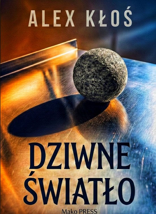 Dziwne �wiat�o