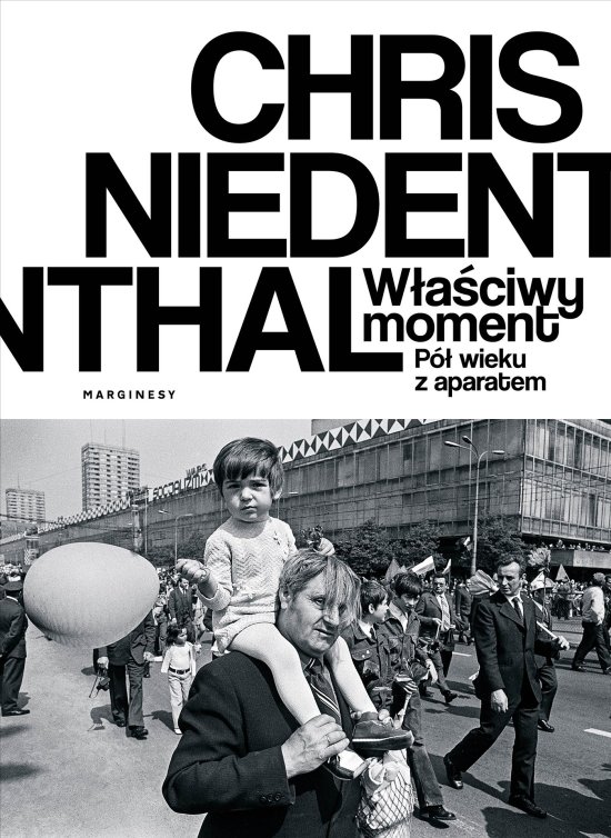 W�a�ciwy moment. P� wieku z aparatem
