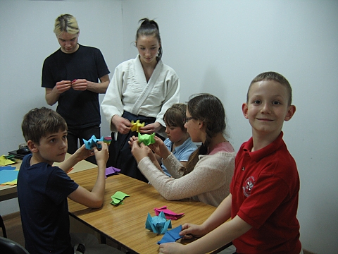 urawie z Karolkowej: dzieci robi origami