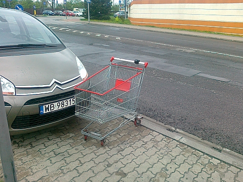 Carrefour - koszyki pene lenistwa