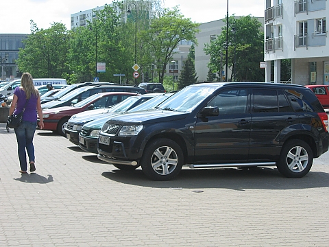 Legionowo: parkingowy chaos na Pisudskiego