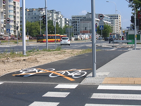 alt='Nowe rondo na Grczewskiej zamknite dla rowerzystw!'