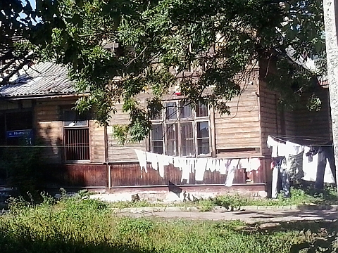Stara przychodnia w Markach do wyburzenia