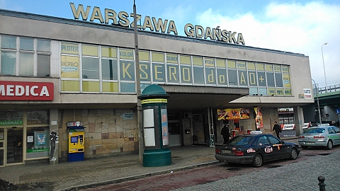 alt='Skatepark nad metrem Warszawa Gdaska?'