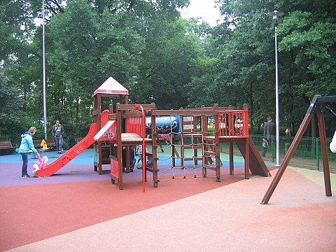 alt='Nowy plac zabaw w parku przy Strumykowej?'