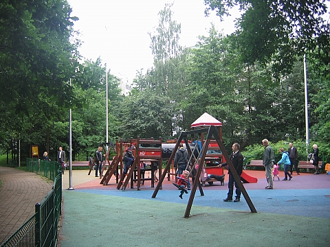 Nowy plac zabaw w parku przy Strumykowej?