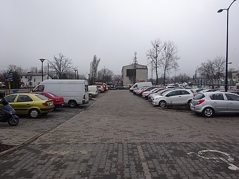 Przy stacji Falenica powstanie parking dla stu samochodów