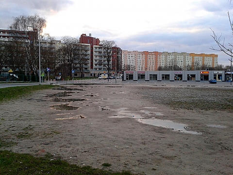 Po co budowa nowe parkingi na Wawrzyszewie? "S niepotrzebne"