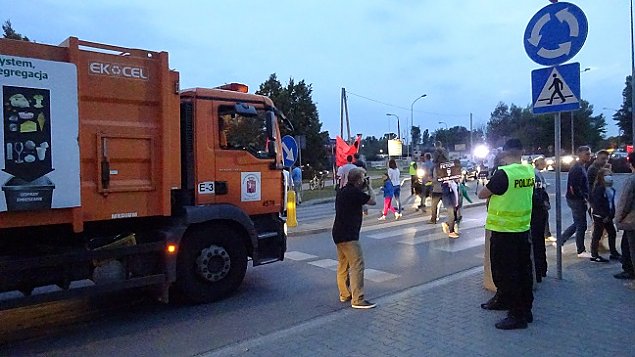 Blokujc mieciarki protestowali przeciwko smrodowi
