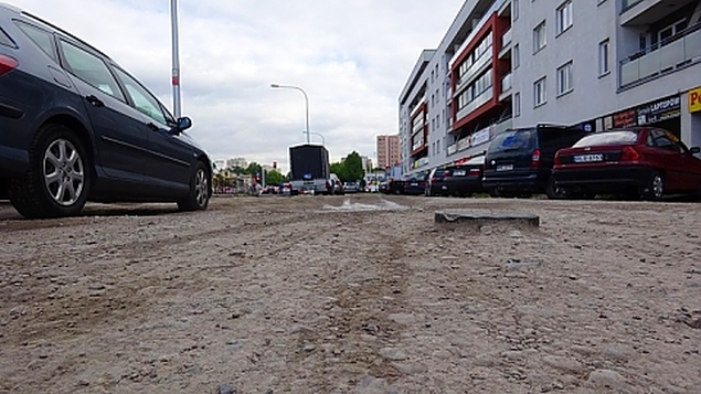Bd porzdne parkingi przy Powstacw lskich