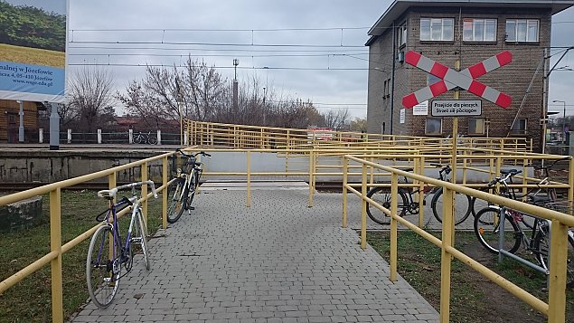 Absurdalny parking rowerowy