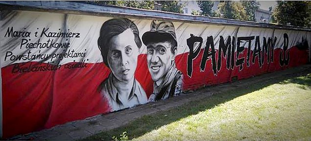 alt='Mural dla Piechotkw. Pobrali si w czasie Powstania Warszawskiego'