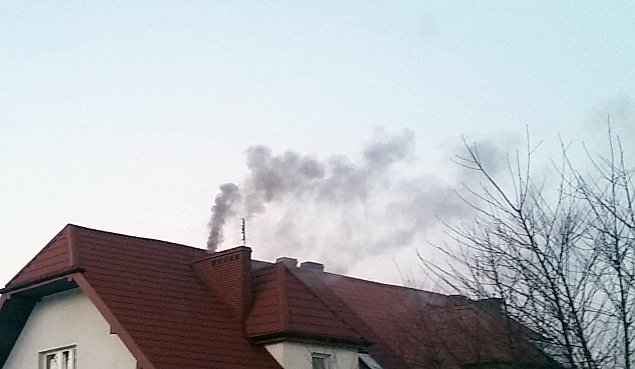 alt='Smog w Wawrze? Zielona dzielnica ma palcy problem'