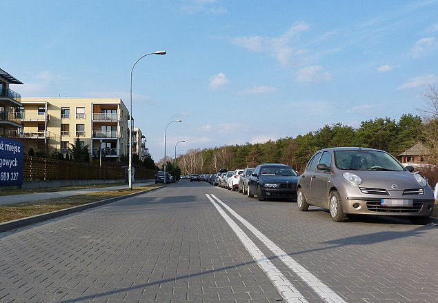 alt='Deptak czy ulica przy Lesie Brdnowskim? &quot;NIE dla kolejnych parkingw&quot;'