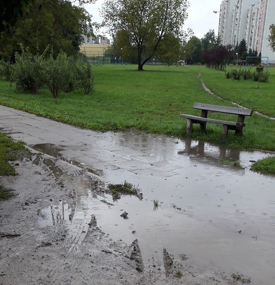 Deszcze potargay park Grczewska. "Nie da si przej"