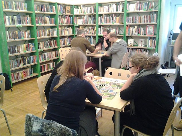 Brak pomysłu na piątek? Zagraj w planszówki