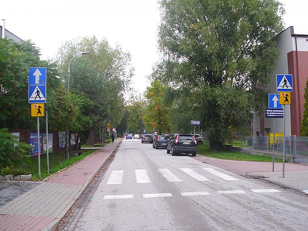 Pod prąd na Sitarskich. Kierowcy nie znają przepisów?