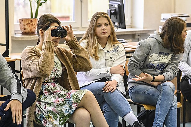 "Zrozumieć starość". Licealiści przeobrazili się w emerytów