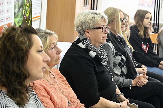 "Zrozumieć starość". Licealiści przeobrazili się w emerytów