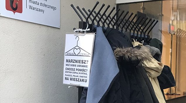 alt='Wymiana ciepa w Warszawie. Oddaj odzie potrzebujcym'