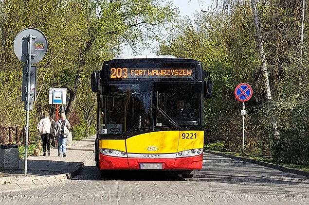 alt='Autobusem na Mociny. Co z przedueniem 203?'