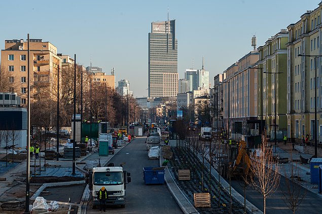 Buspas znika, powstaje parking. Trwa odbudowa Grczewskiej