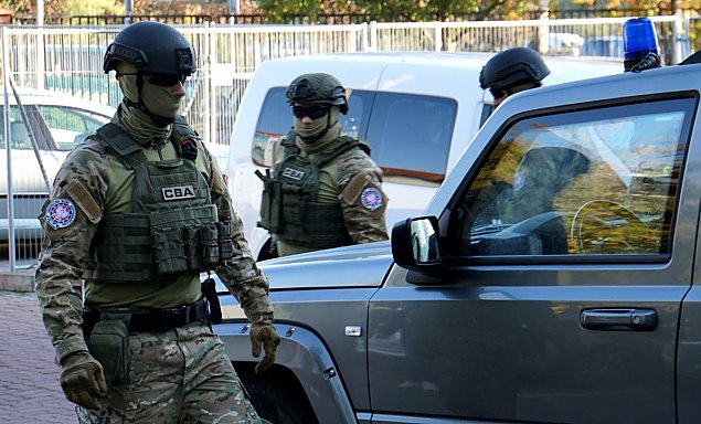 Spektakularna akcja CBA w Wólce Kosowskiej. Zatrzymano 18 osób