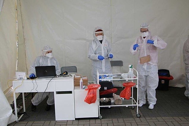 Badania na obecność koronawirusa w Nadarzynie. Mobilny punkt pobrań