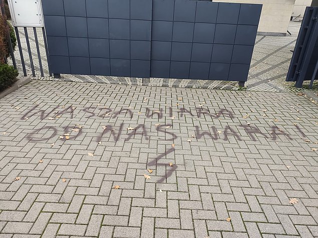 Radna z Wawra: "Popieram kad liter, na niszczenie nie wyraam zgody"