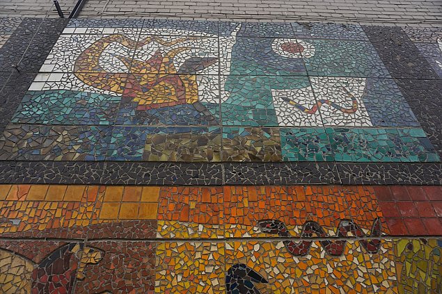 Nietypowy zabytek Wawra. Mozaika z lat szedziesitych pod ochron