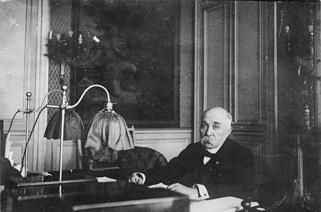 alt='Nowy pomnik niedaleko Sejmu. Kim by Georges Clemenceau?'