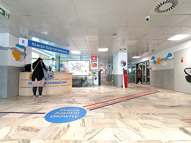 Kolorowe metro w Centrum Zdrowia Dziecka. Pomaga nie zgubi si w wielkim szpitalu