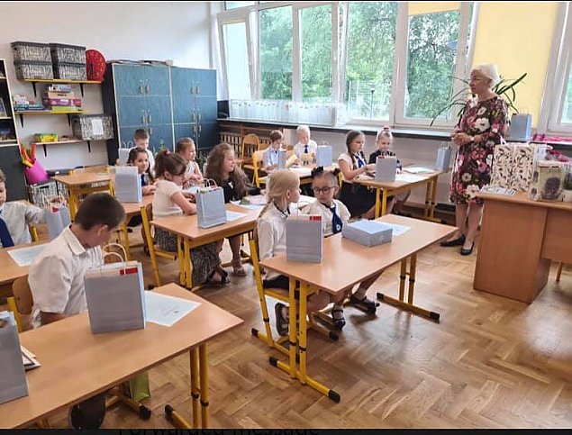 alt='W Warszawie brakuje nauczycieli. Jak jest na Bielanach?'