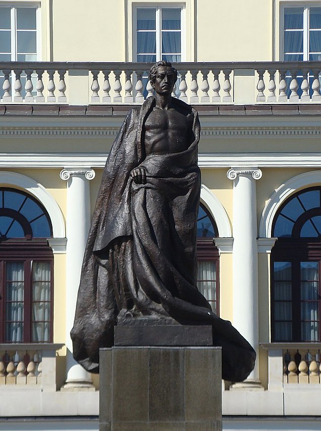 Niezwyke dzieje pomnika Sowackiego. Co ukryto w cokole?