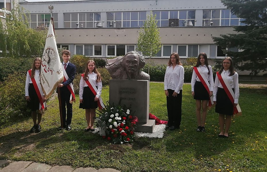 alt='Nowy pomnik na Brdnie. Paderewski w Warszawie po raz czwarty'
