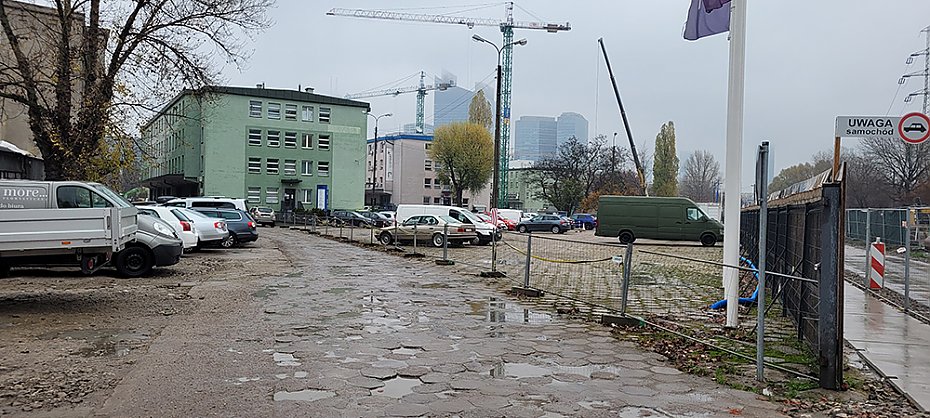 Wyremontuj Kolejow, naprawi szpitalny mur. Skanska inwestuje na Czystem