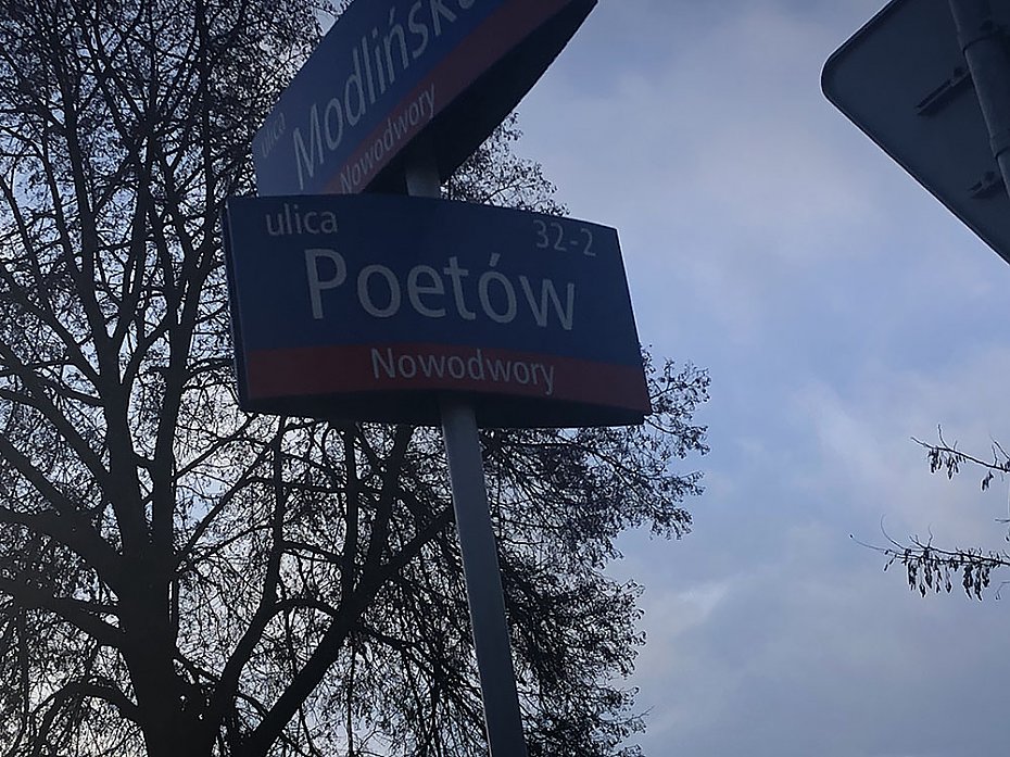Niebezpieczna ulica Poetw. "Burmistrz od roku nie odpowiedzia na pismo mieszkacw"