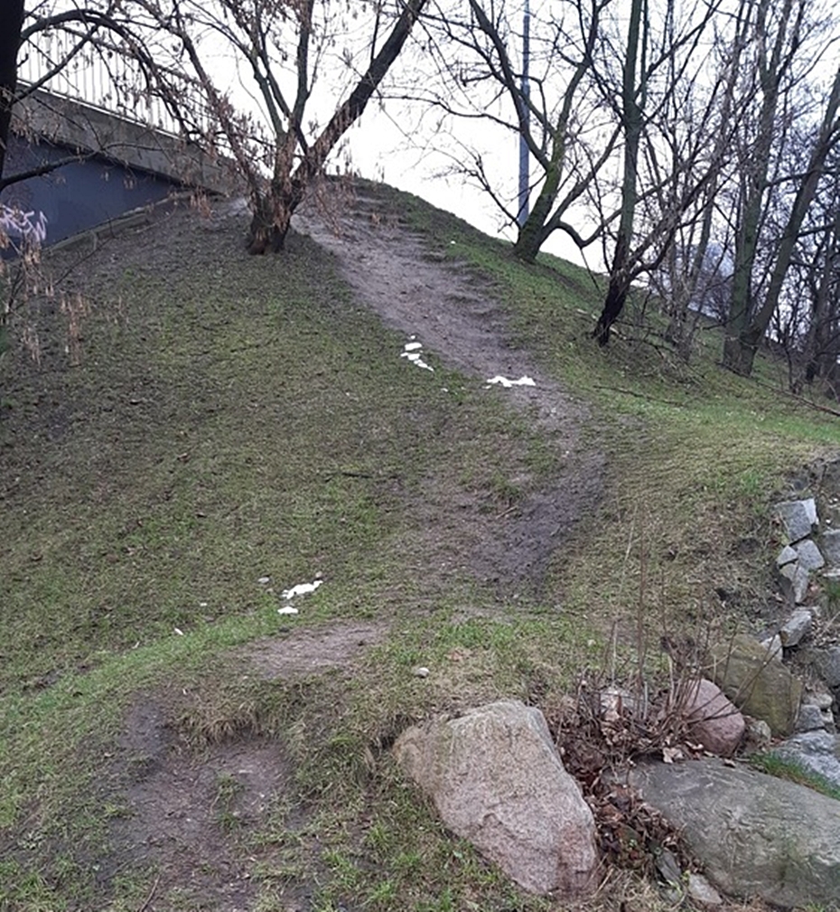 Bloki powstay, schodw nie ma. "To ulubiony skrt mieszkacw"