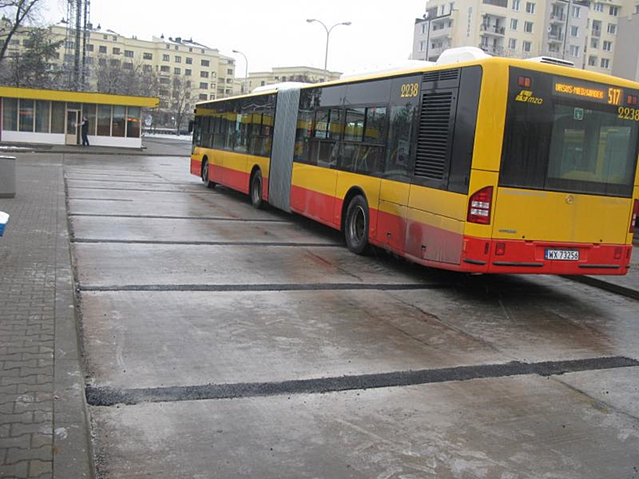 Odwrócenie kierunku ruchu autobusów na pêtli Metro Trocka? W jakim celu?