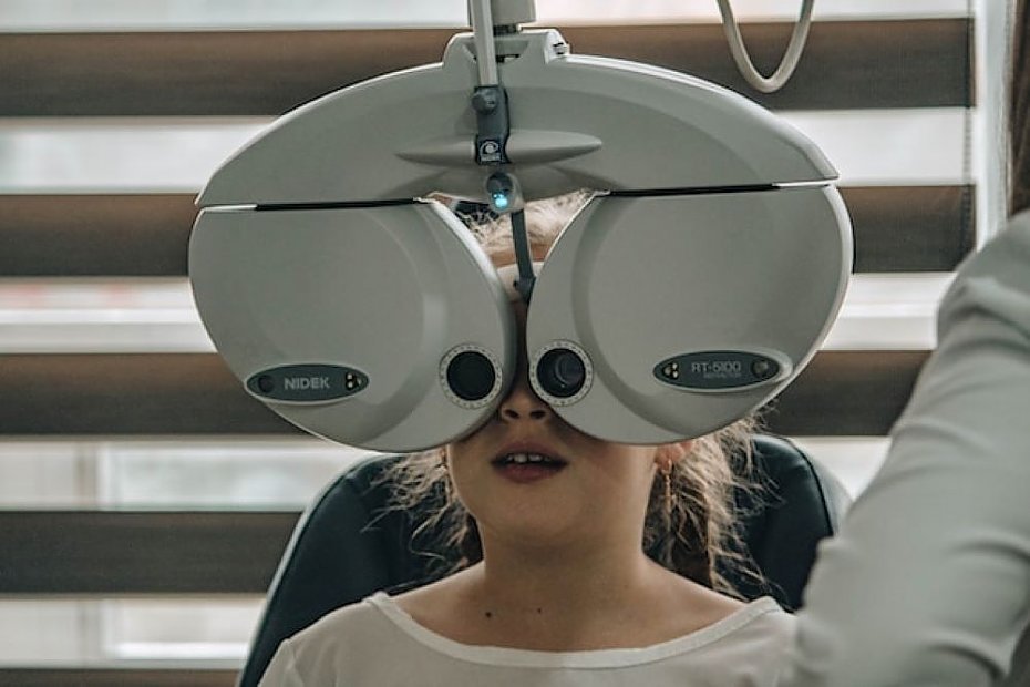 Optometria w Warszawie - Badanie wzroku i opieka optyczna