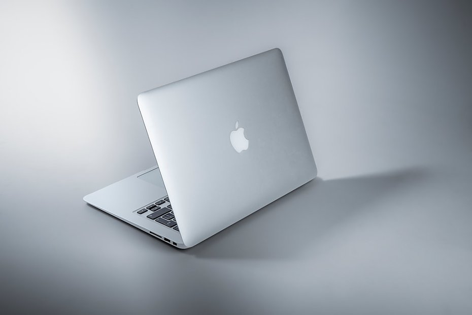 Niezbdny przewodnik po naprawie MacBooka w stolicy