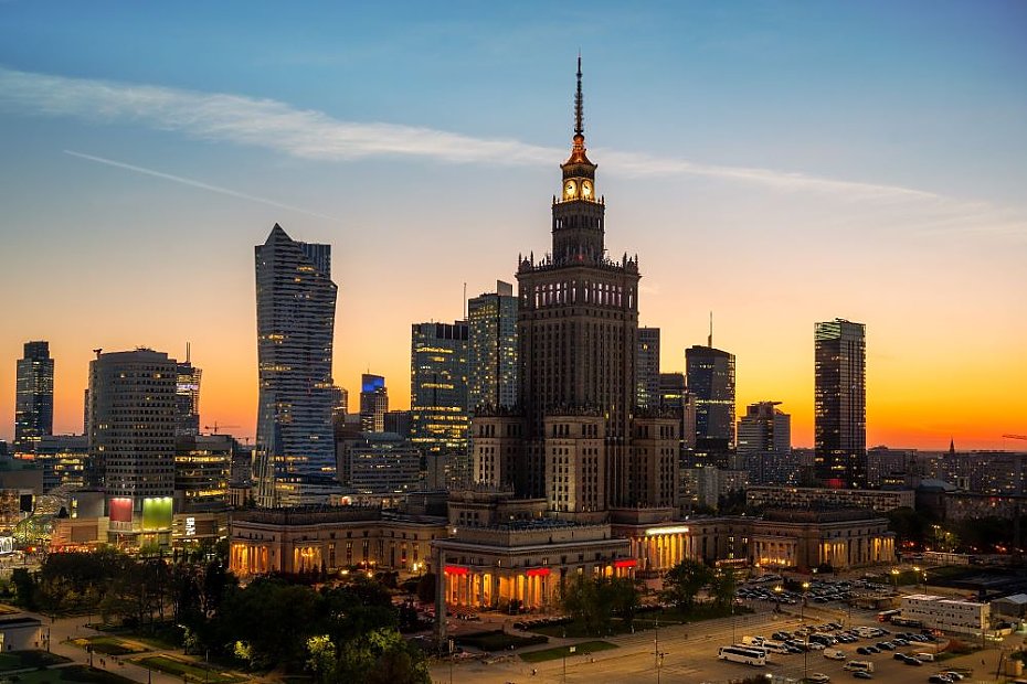panorama Warszawy przy zachodzie soca