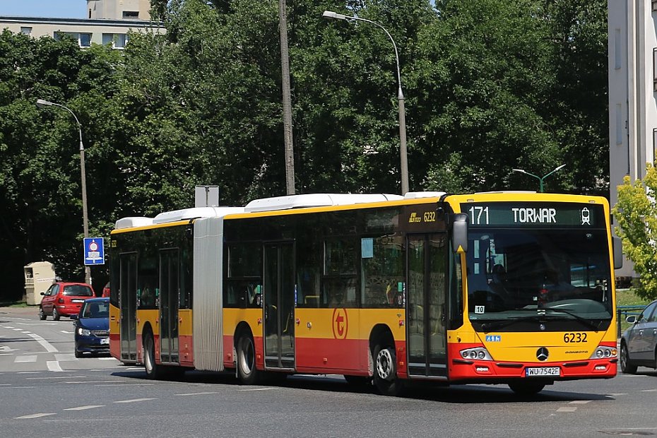 alt='Autobusy linii 171 notorycznie spnione. Moe 220-tka pomogaby na Chomiczwce?'